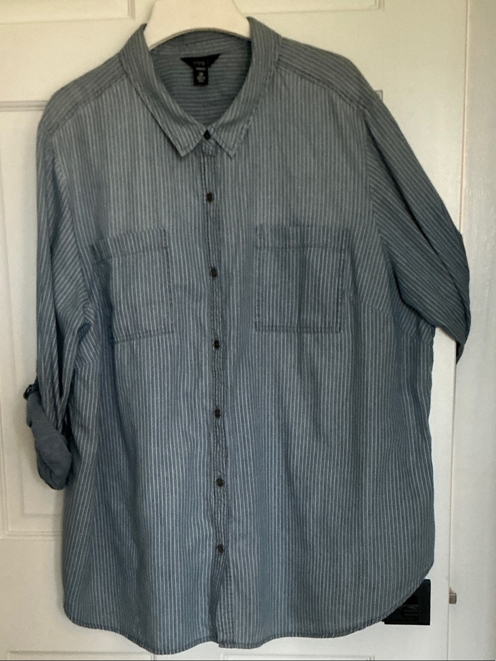 intro. Men's Light Blue Pinstripe Button-Down Shirt